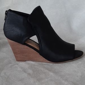 NWOT! Report Footwear Women's Sojourn Black Booties